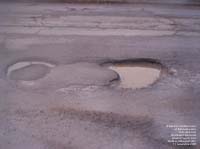 Nids de poule sur le boulevard Ste-Anne, Beauport, Qu�bec,QC